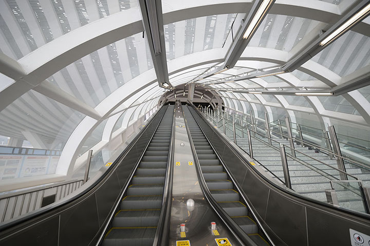 手扶电梯安装与销售